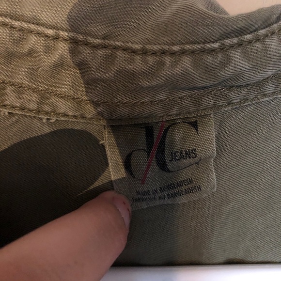 DC Jeans Army Green Top - Picture 2 of 2